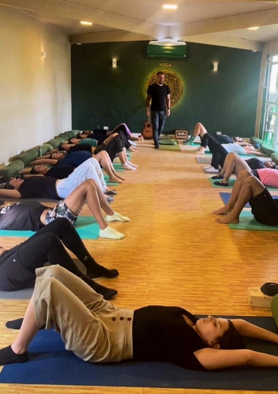 Escola de Yoga Mauna, Prof. Luciano Thomas
